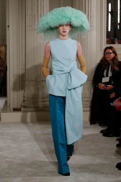Look 4